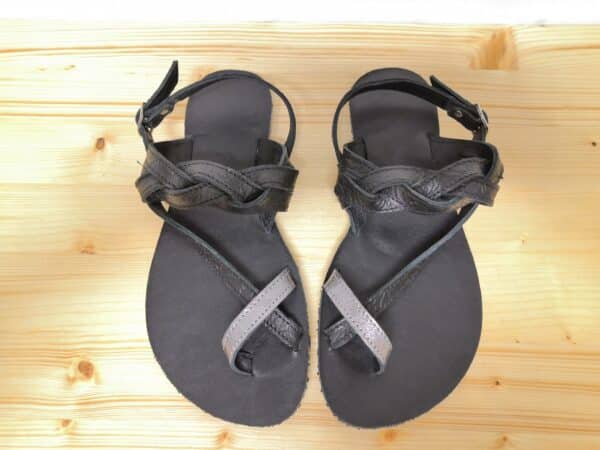 Jenon Leather Lettilky sandals